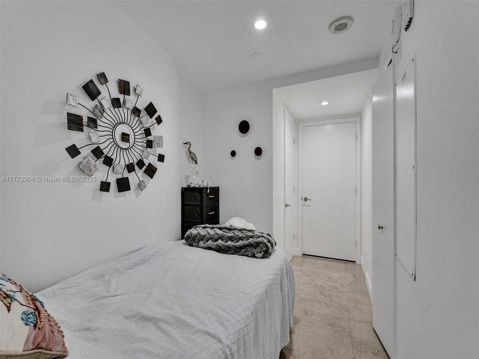 Small Image of 17001 COLLINS AVE #1807, Sunny Isles Beach Number 17