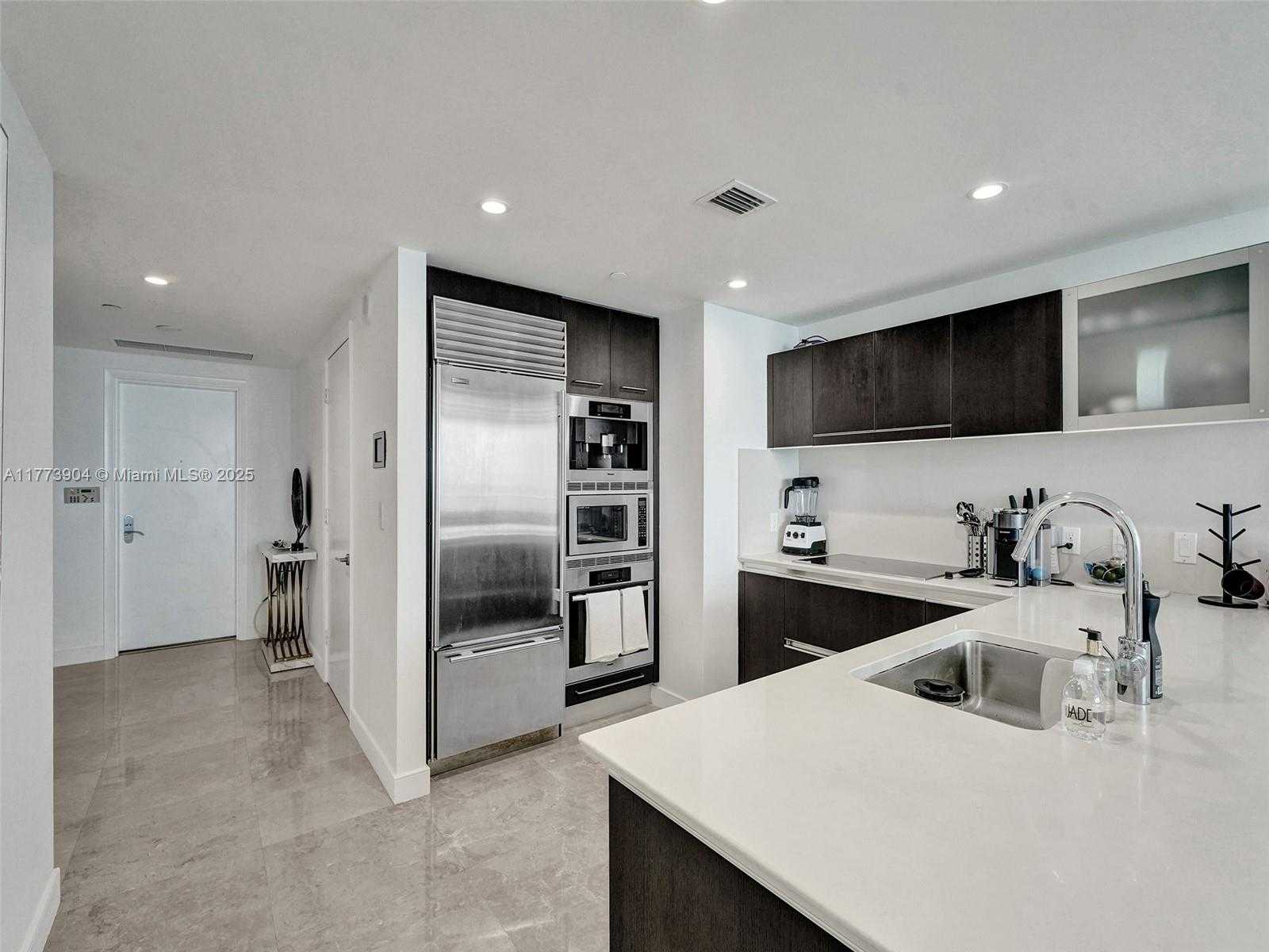 Small Image of 17001 COLLINS AVE #1807, Sunny Isles Beach Number 21