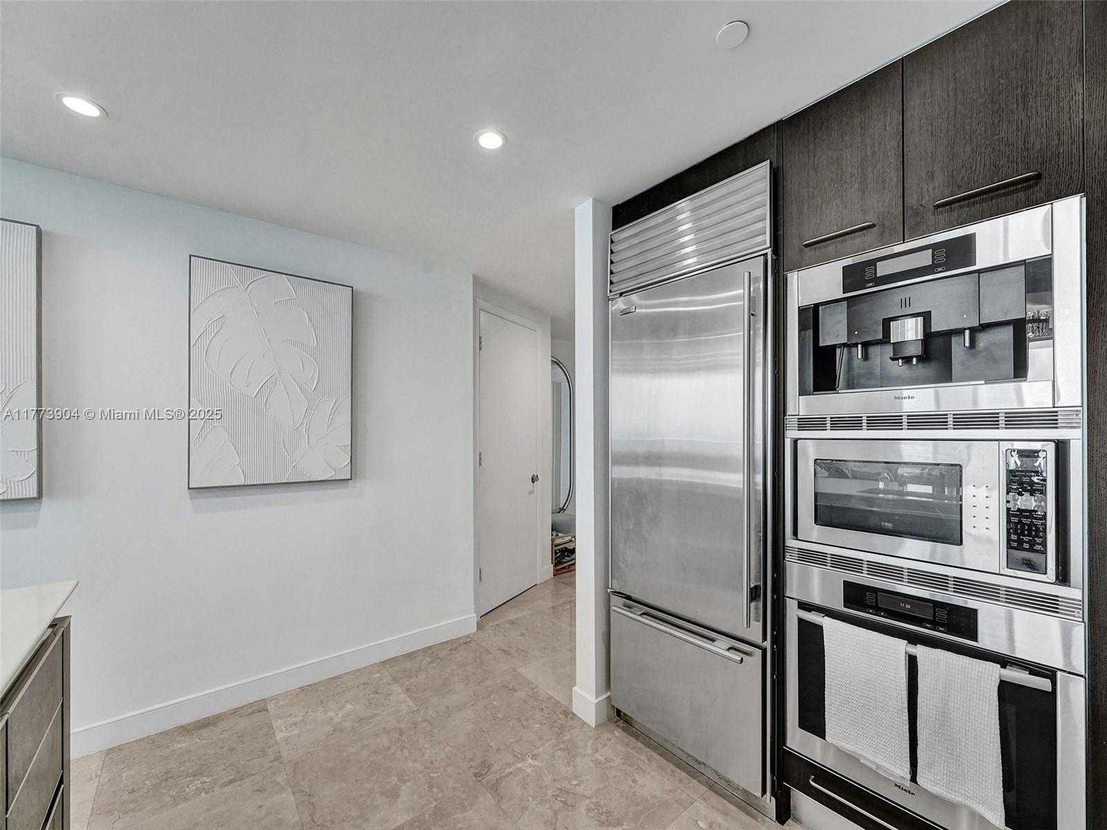 Small Image of 17001 COLLINS AVE #1807, Sunny Isles Beach Number 23