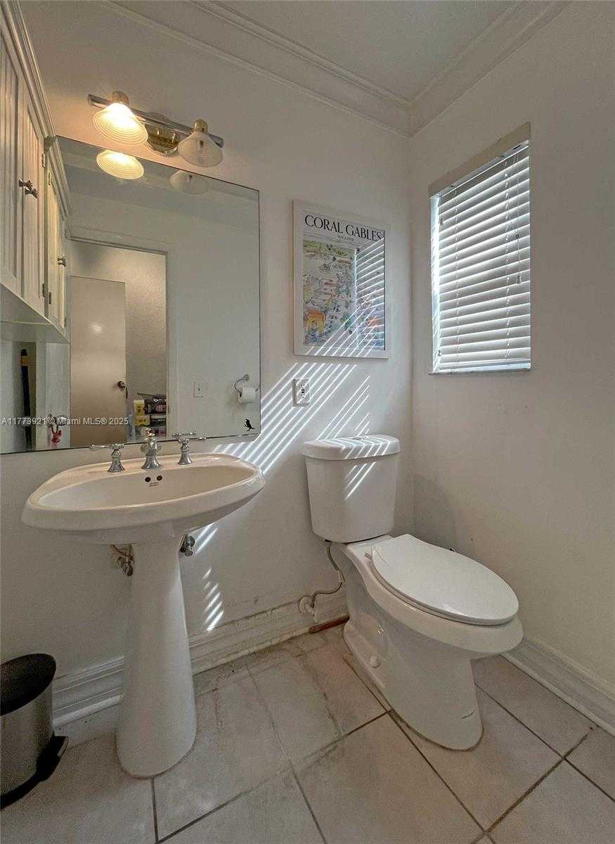 Small Image of 6709 NORTH KENDALL DR #227, Pinecrest Number 12