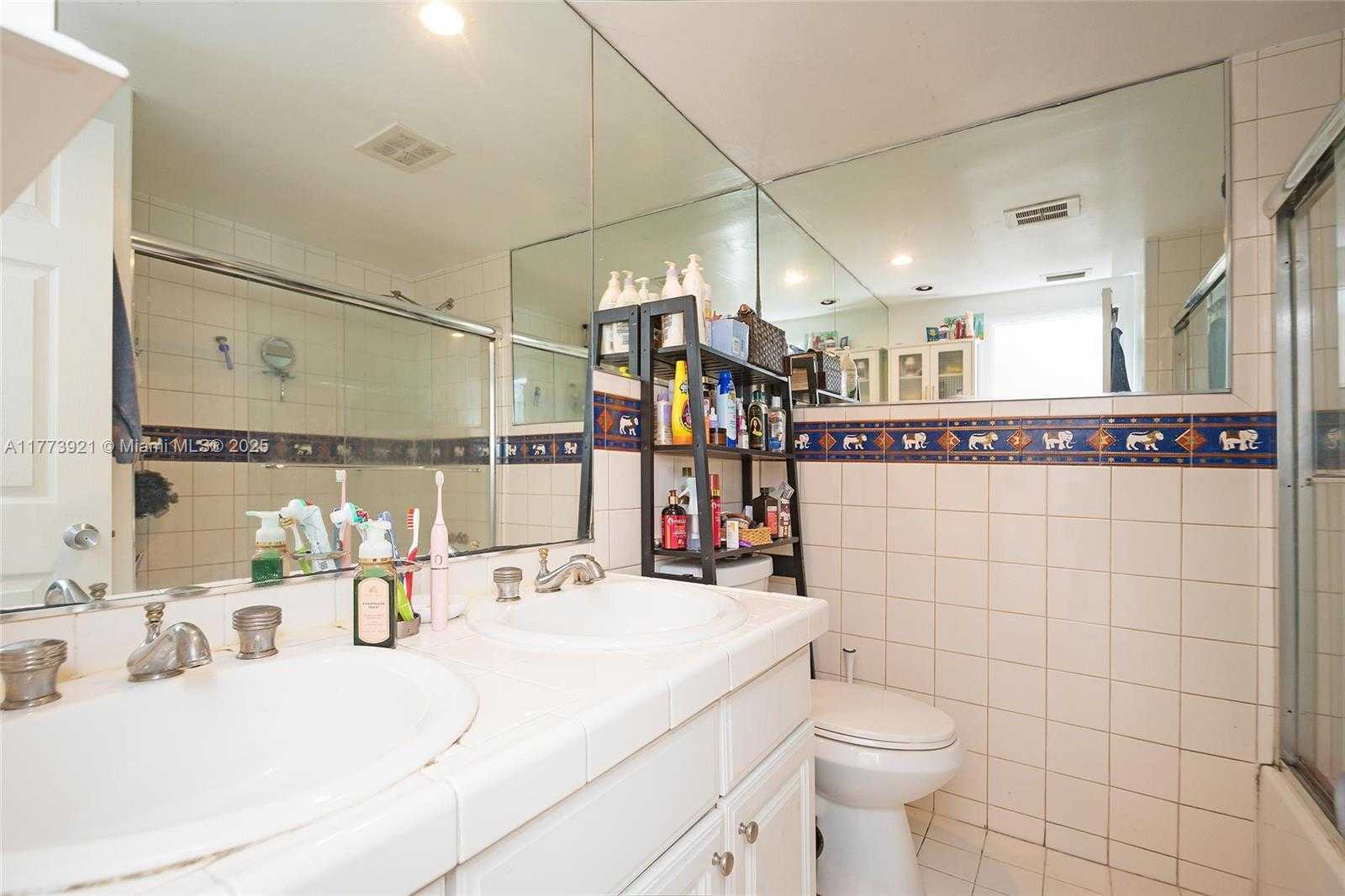 Small Image of 6709 NORTH KENDALL DR #227, Pinecrest Number 18