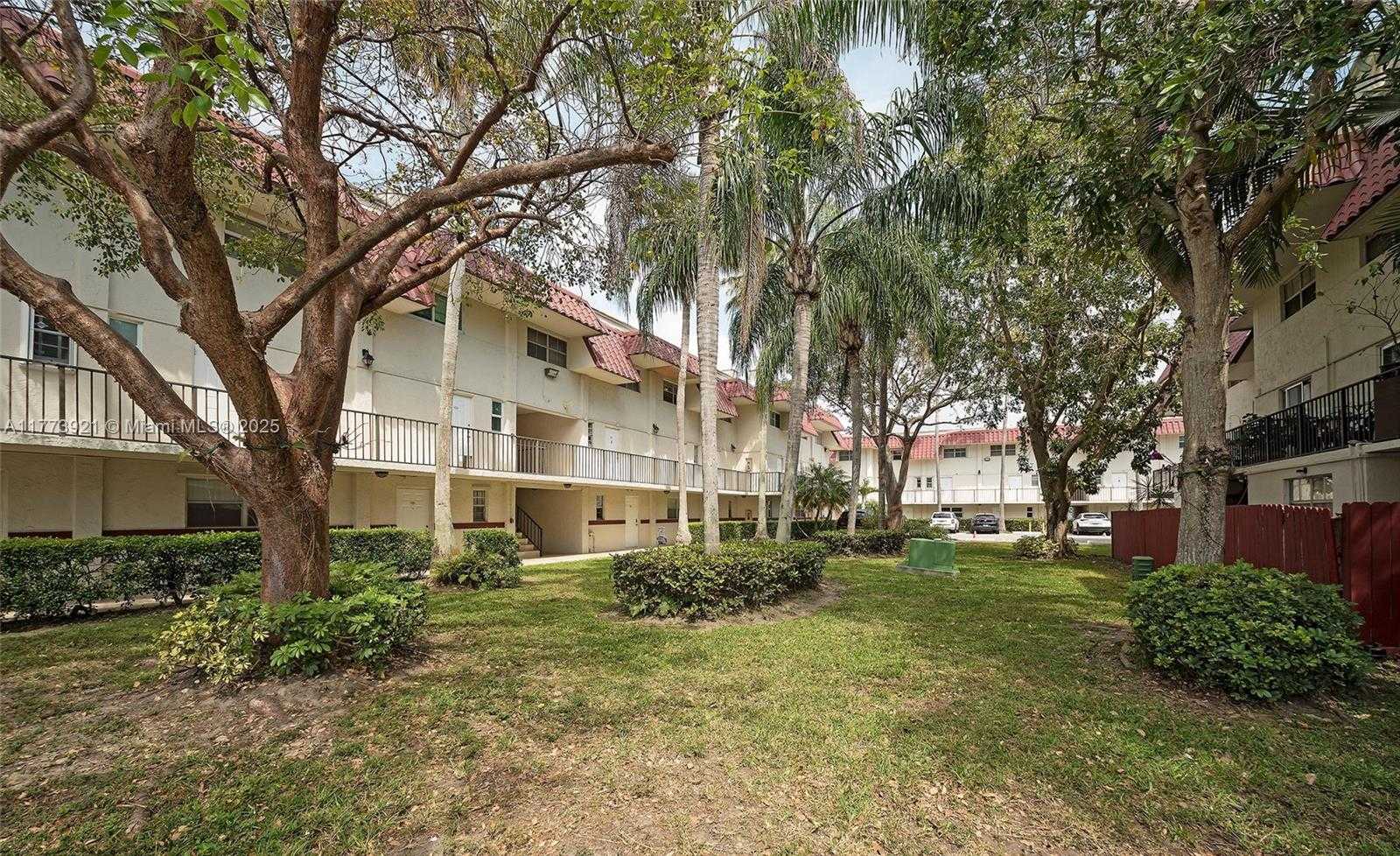 Small Image of 6709 NORTH KENDALL DR #227, Pinecrest Number 28