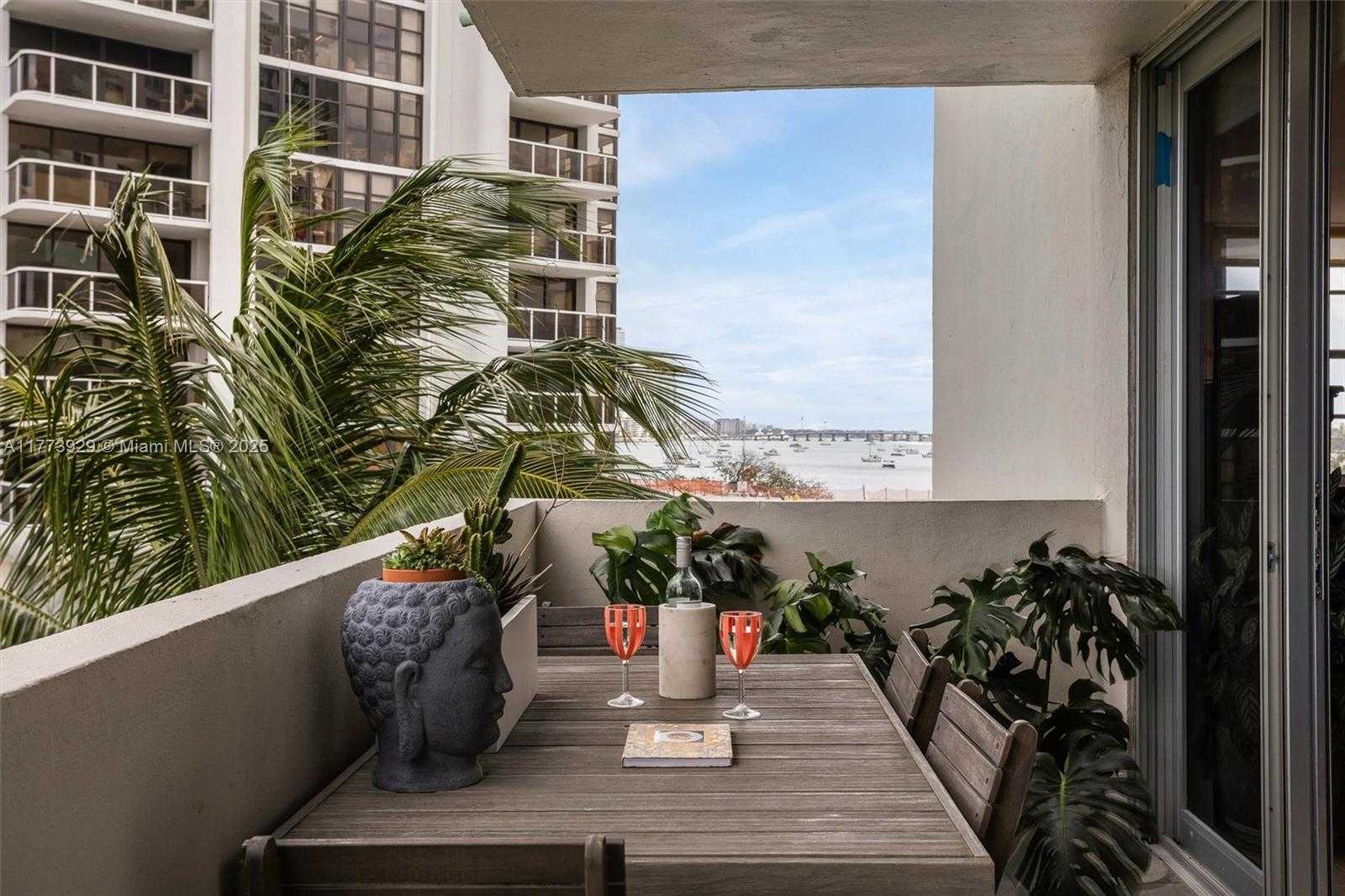 Small Image of 5 ISLAND AVE #4H, Miami Beach Number 13