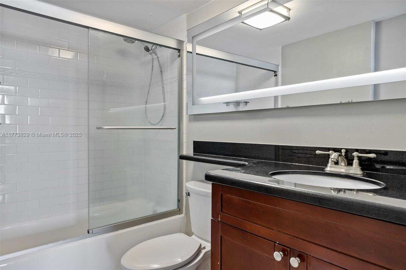 Small Image of 5 ISLAND AVE #4H, Miami Beach Number 17