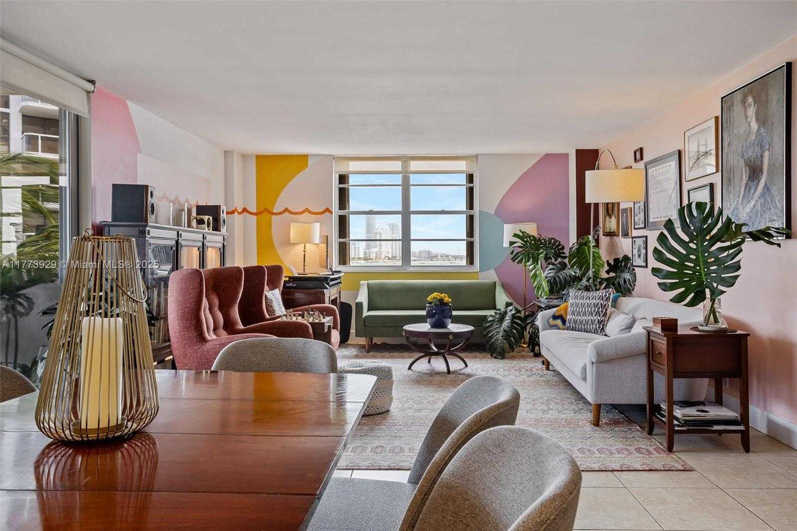 Small Image of 5 ISLAND AVE #4H, Miami Beach Number 2