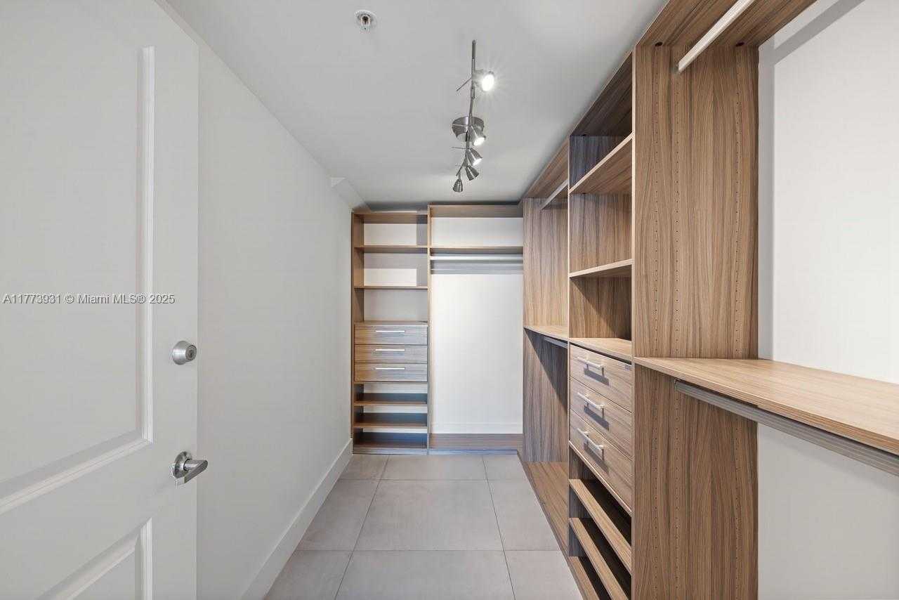 Small Image of 400 SUNNY ISLES BLVD #1602, Sunny Isles Beach Number 11