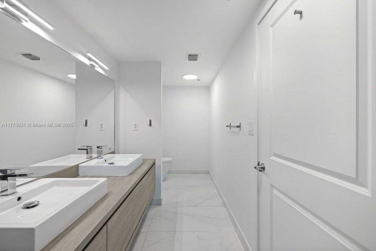 Small Image of 400 SUNNY ISLES BLVD #1602, Sunny Isles Beach Number 14