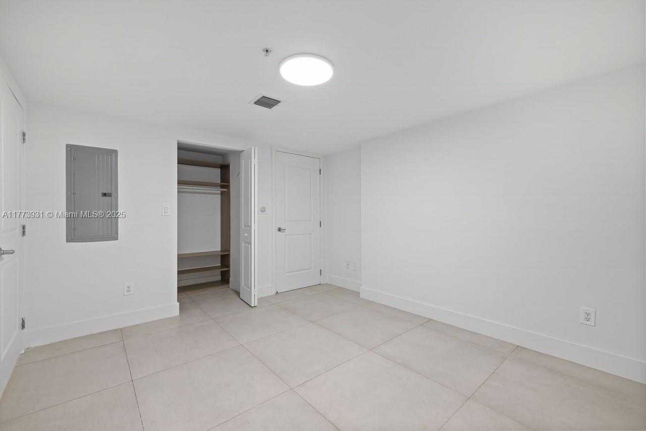 Small Image of 400 SUNNY ISLES BLVD #1602, Sunny Isles Beach Number 16