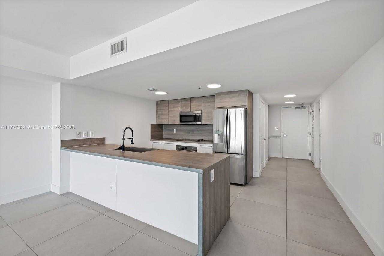 Small Image of 400 SUNNY ISLES BLVD #1602, Sunny Isles Beach Number 2