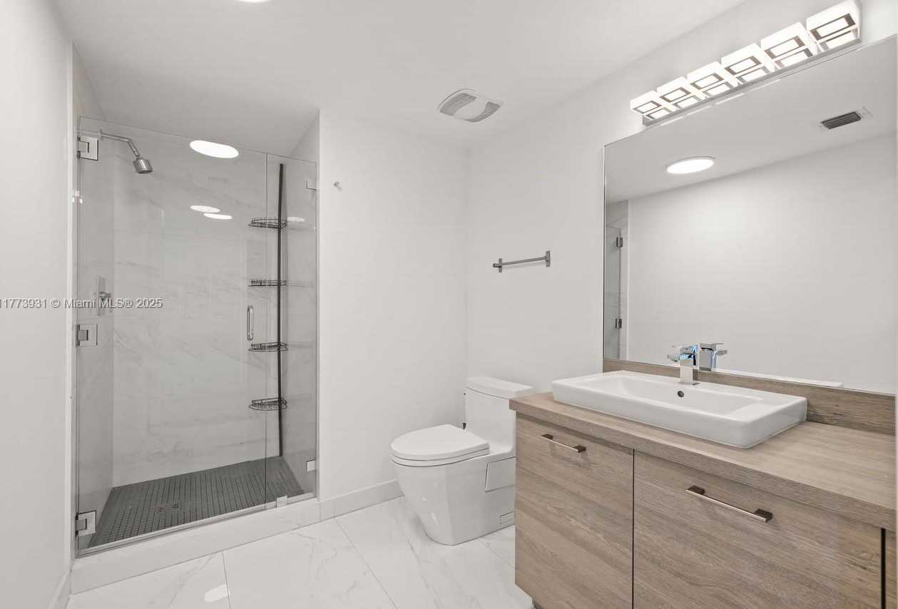 Small Image of 400 SUNNY ISLES BLVD #1602, Sunny Isles Beach Number 7