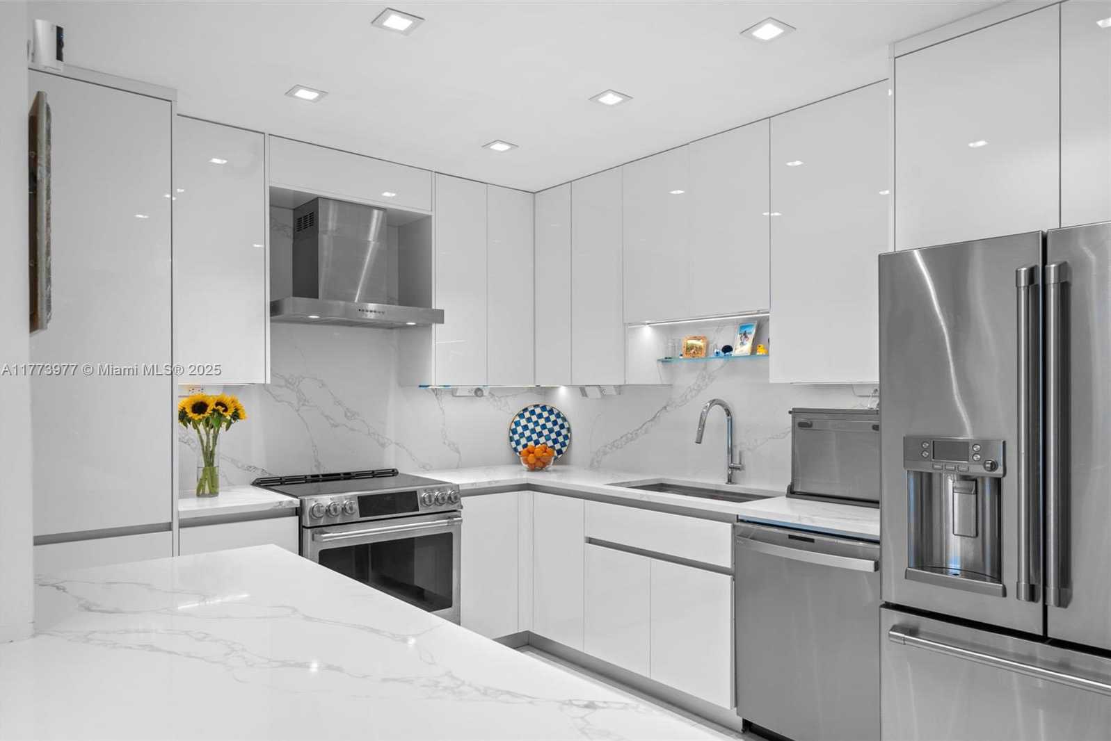 Small Image of 9455 COLLINS AVE #703, Surfside Number 12