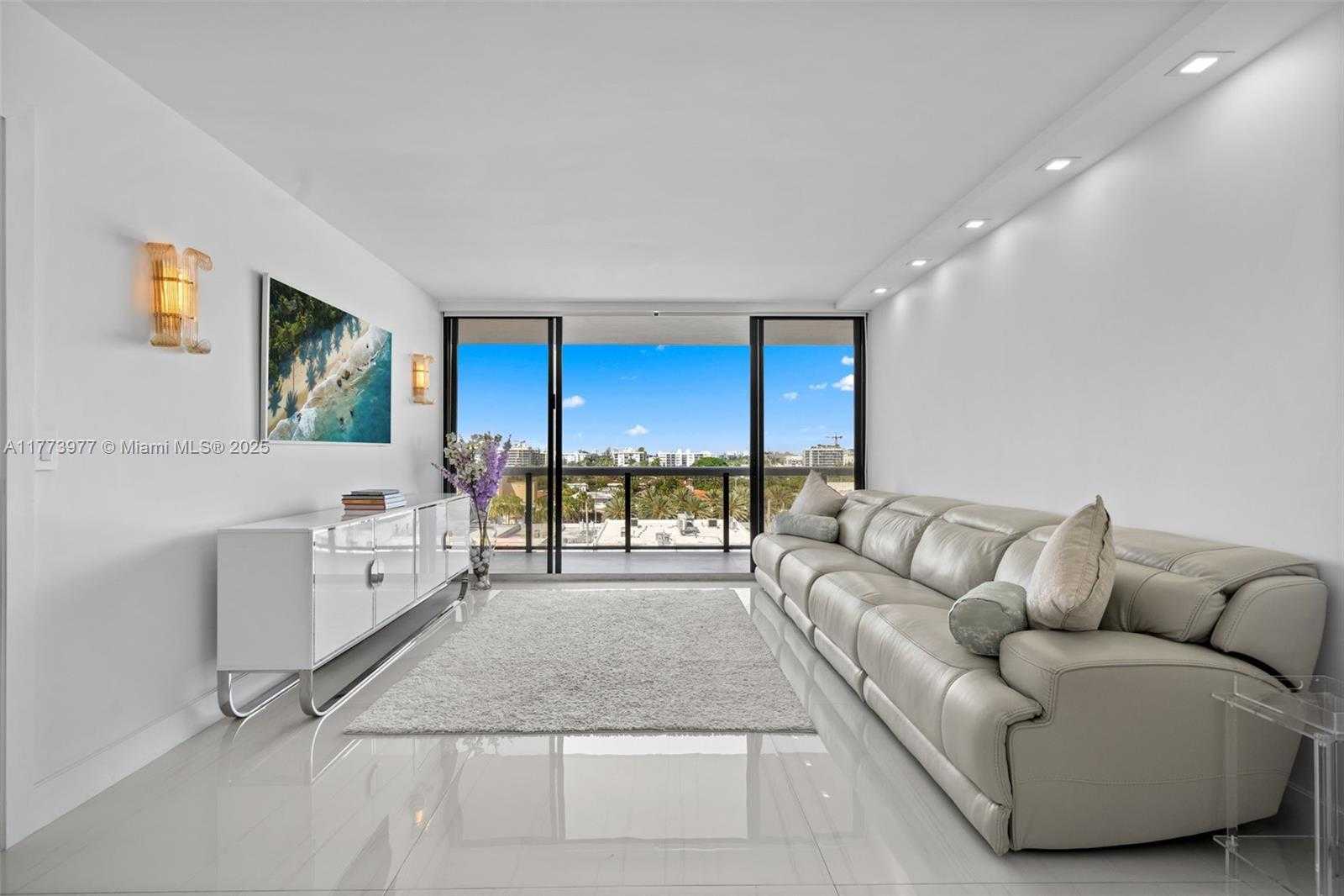 Small Image of 9455 COLLINS AVE #703, Surfside Number 16