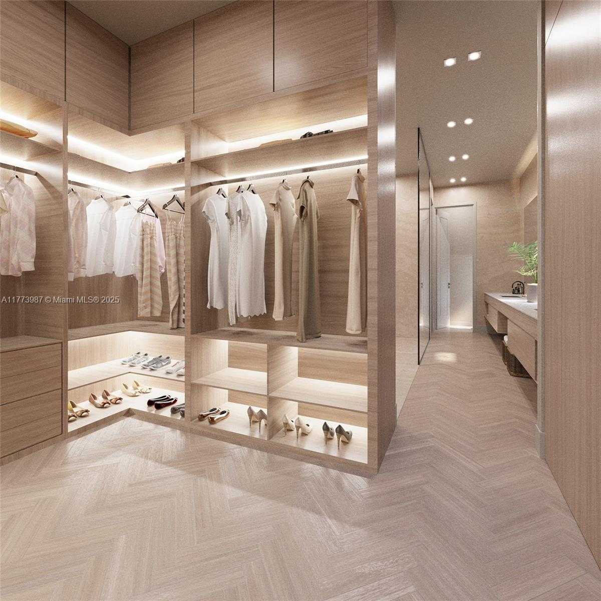 Small Image of 915 PALERMO AVE #7, Coral Gables Number 17
