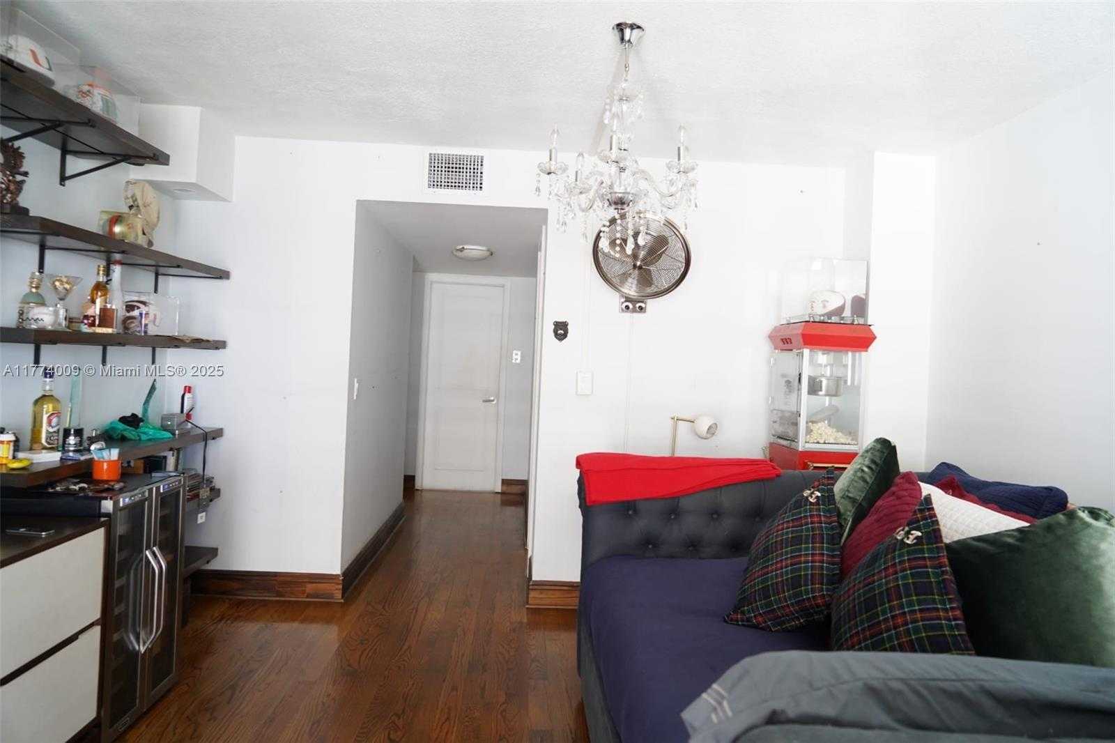 Small Image of 600 NORTH EAST 36TH ST #PH15, Miami Number 19