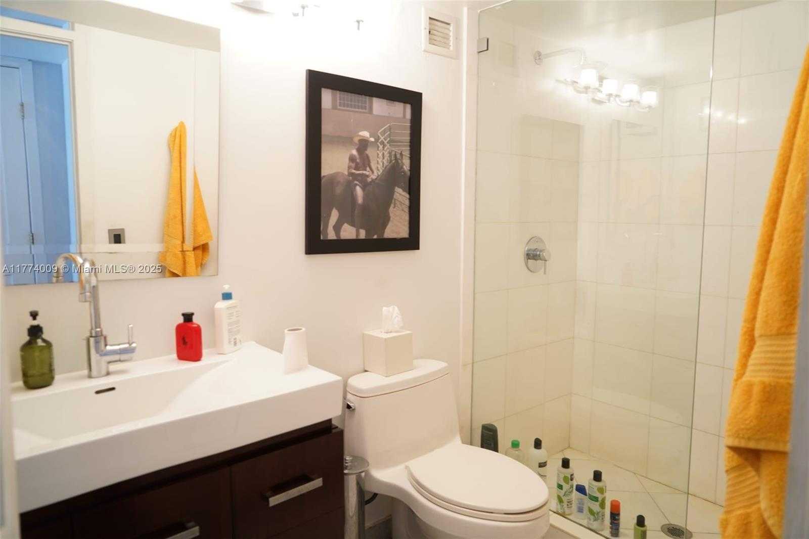 Small Image of 600 NORTH EAST 36TH ST #PH15, Miami Number 25
