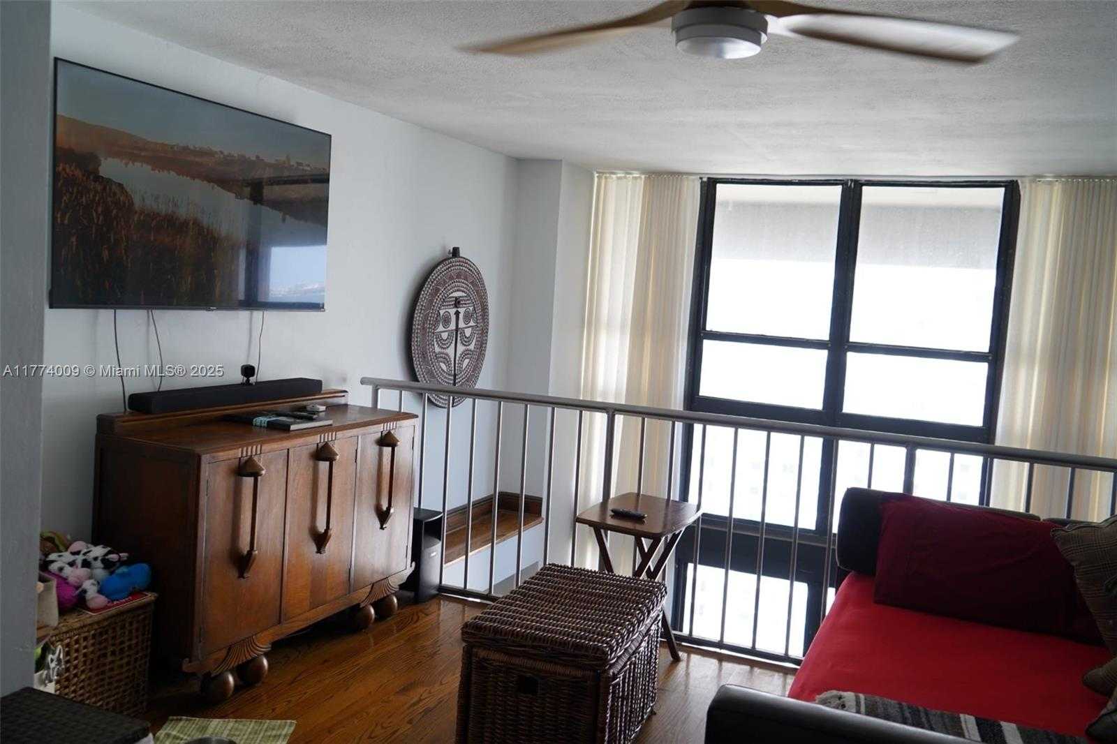 Small Image of 600 NORTH EAST 36TH ST #PH15, Miami Number 3