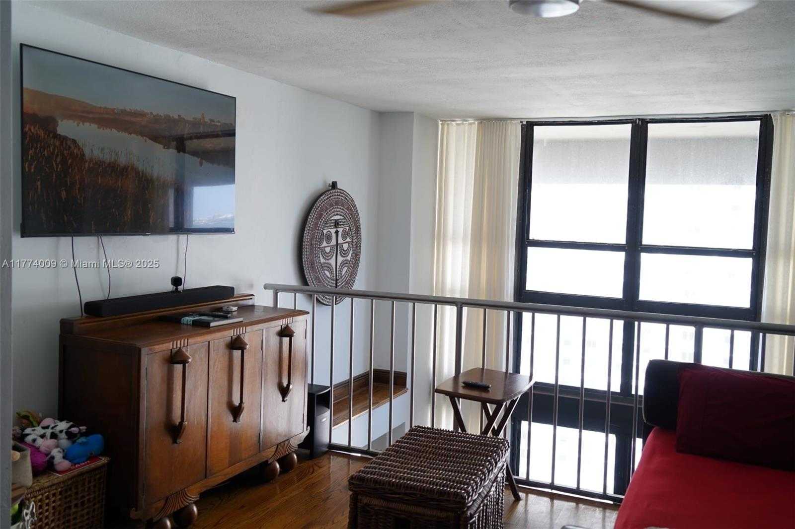Small Image of 600 NORTH EAST 36TH ST #PH15, Miami Number 6