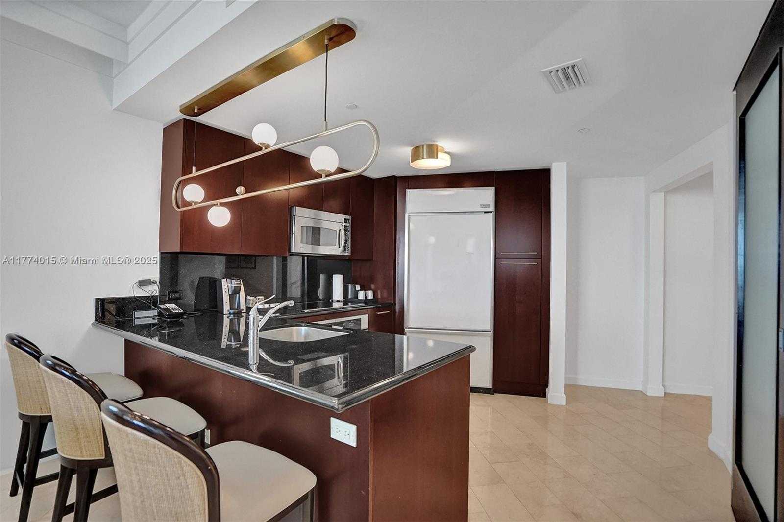 Small Image of 4391 COLLINS AVE #913/914, Miami Beach Number 20