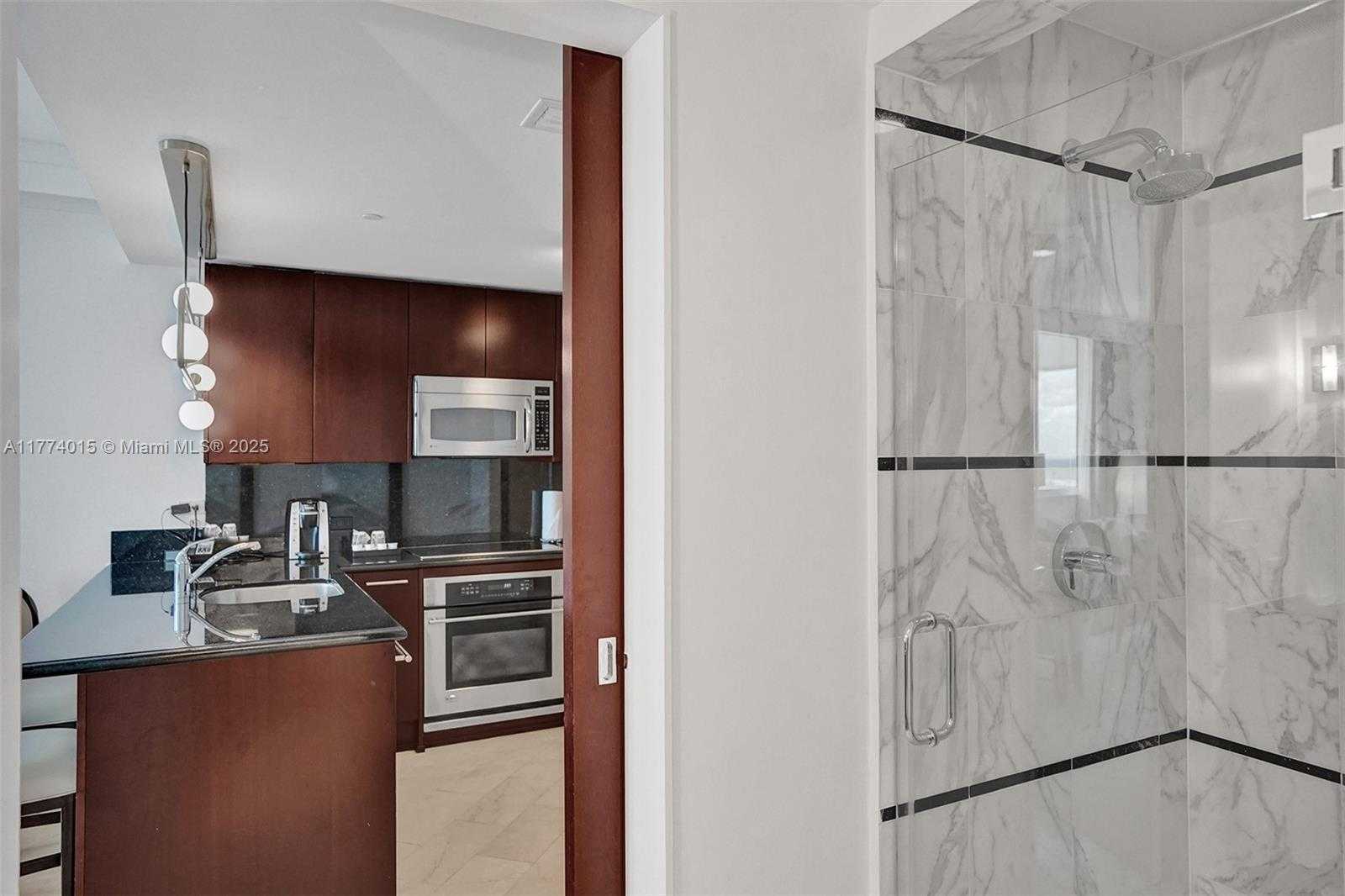 Small Image of 4391 COLLINS AVE #913/914, Miami Beach Number 24