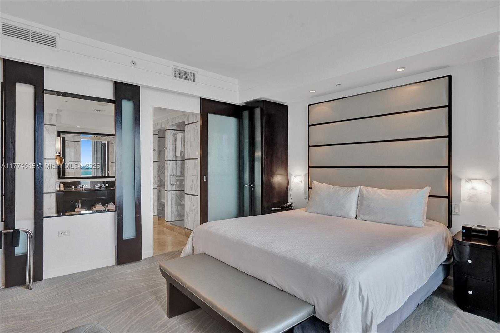 Small Image of 4391 COLLINS AVE #913/914, Miami Beach Number 28