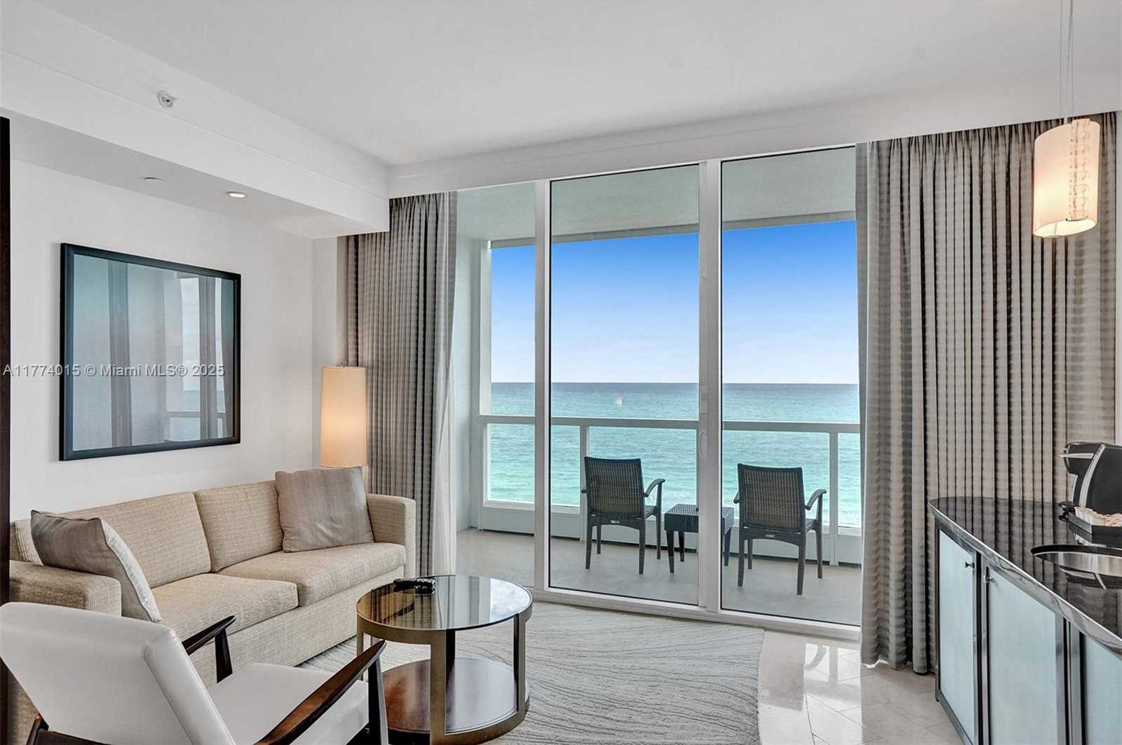 Small Image of 4391 COLLINS AVE #913/914, Miami Beach Number 34