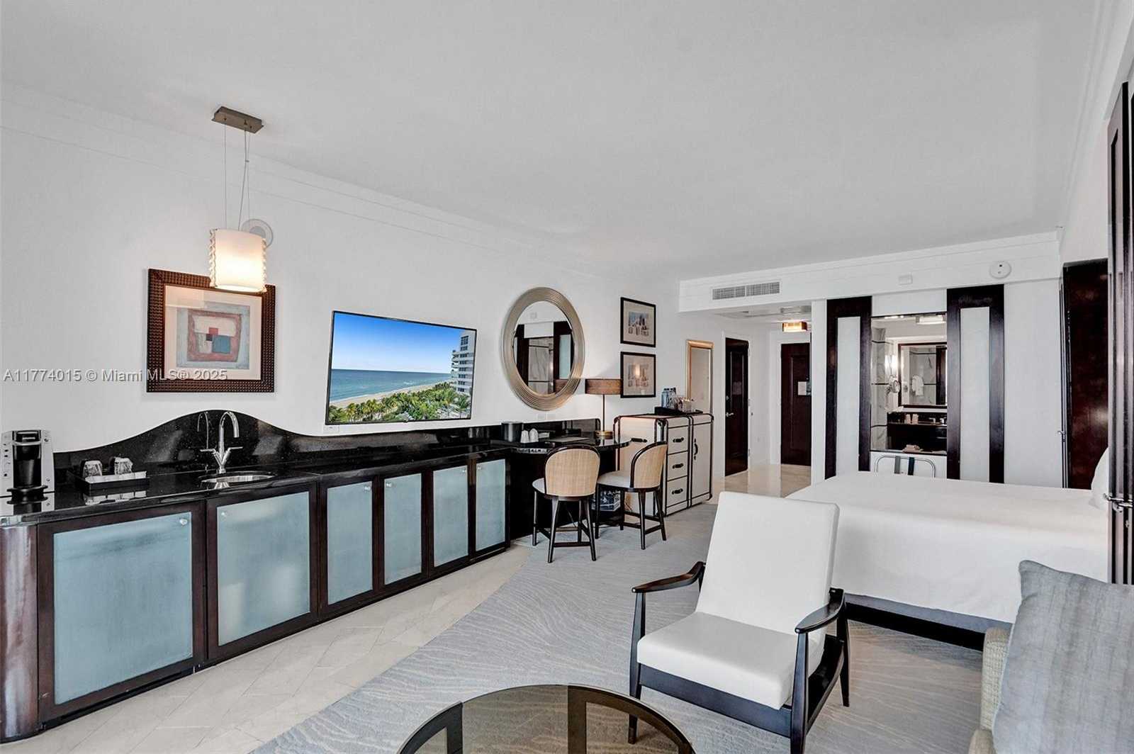 Small Image of 4391 COLLINS AVE #913/914, Miami Beach Number 40