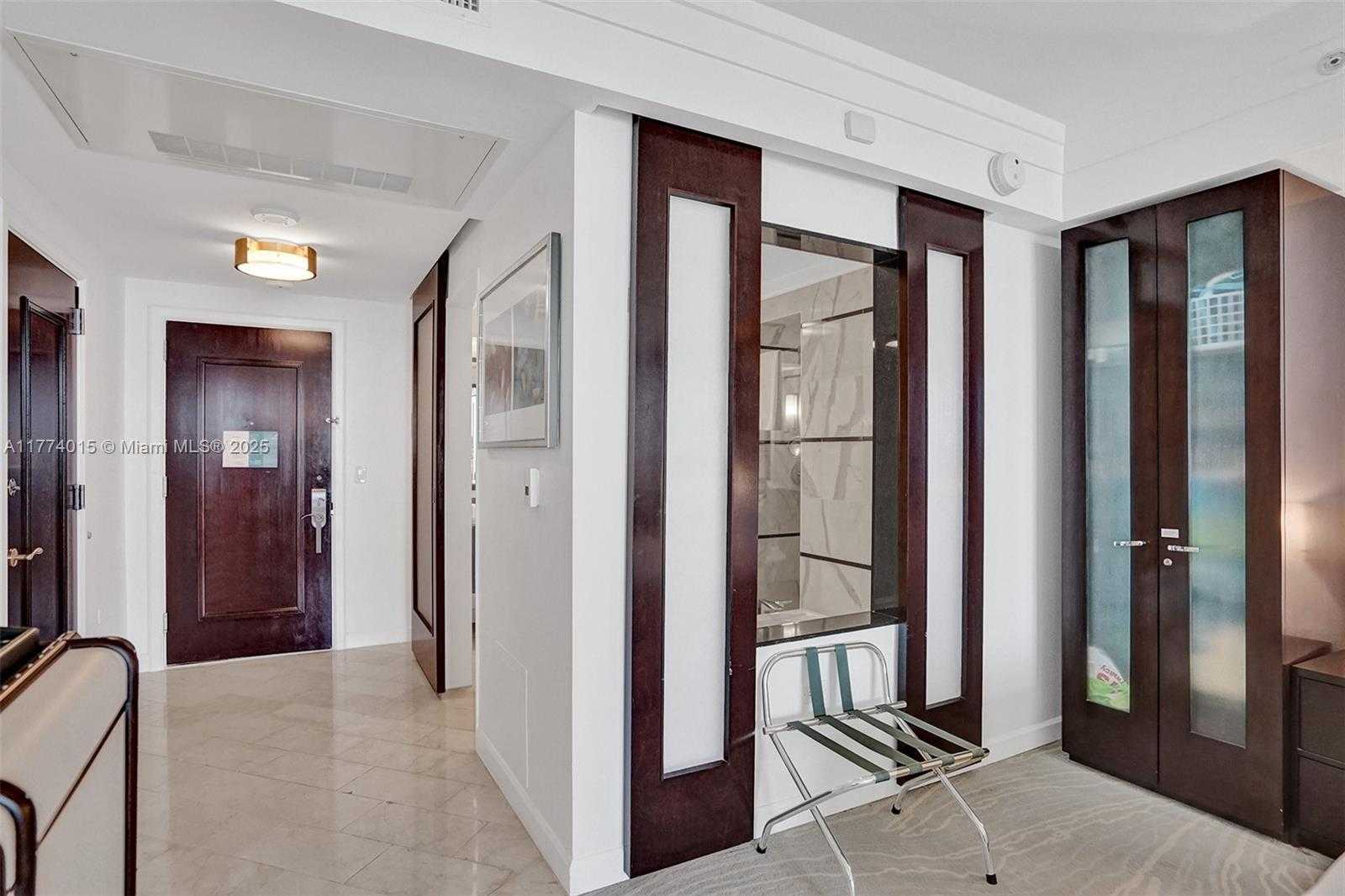 Small Image of 4391 COLLINS AVE #913/914, Miami Beach Number 42