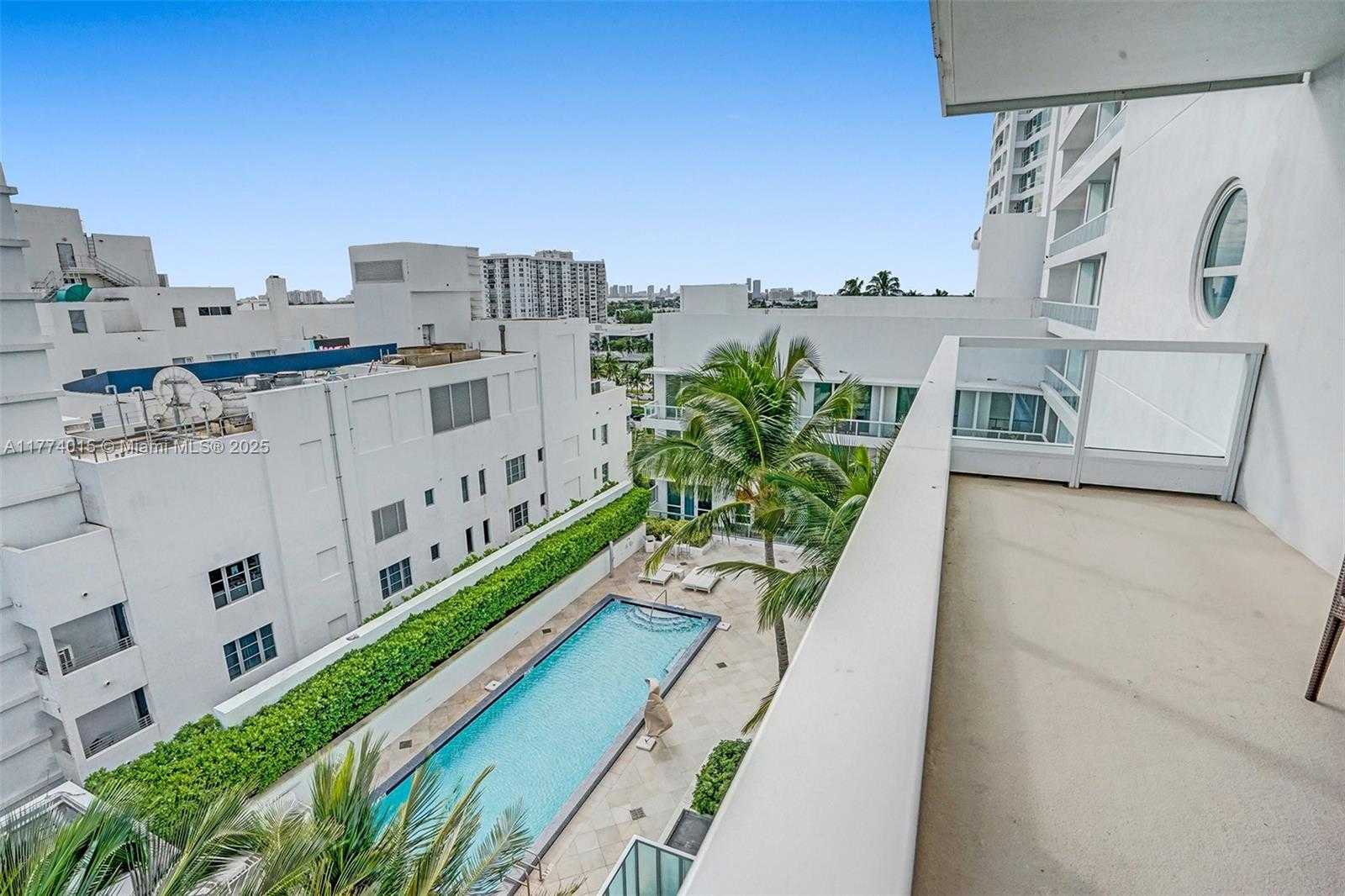 Small Image of 4391 COLLINS AVE #913/914, Miami Beach Number 51