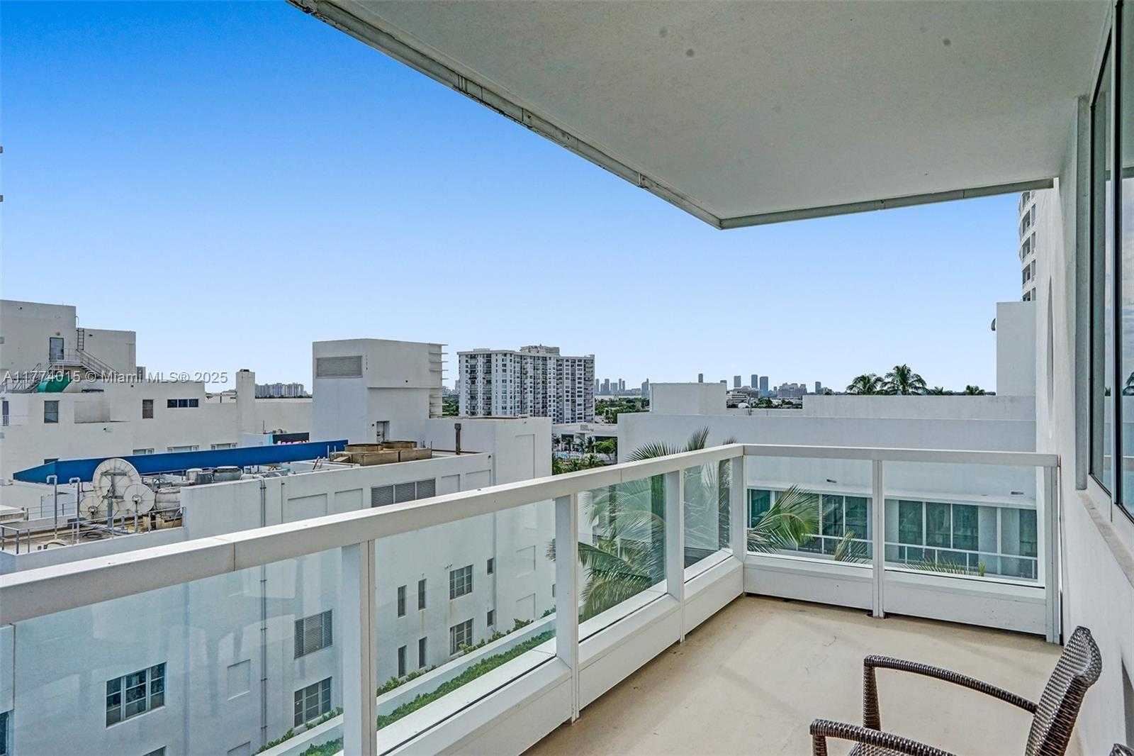 Small Image of 4391 COLLINS AVE #913/914, Miami Beach Number 52