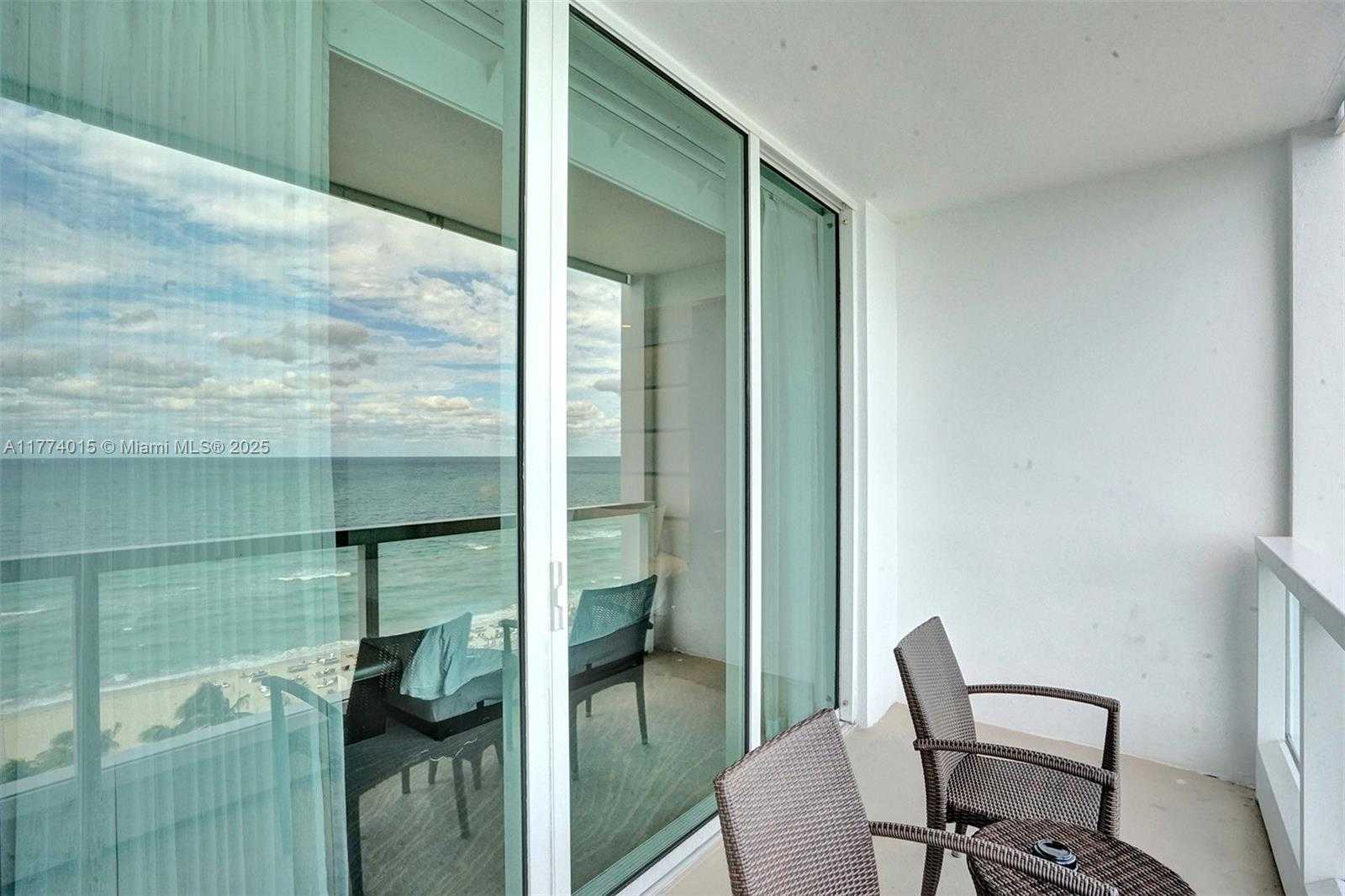 Small Image of 4391 COLLINS AVE #913/914, Miami Beach Number 54