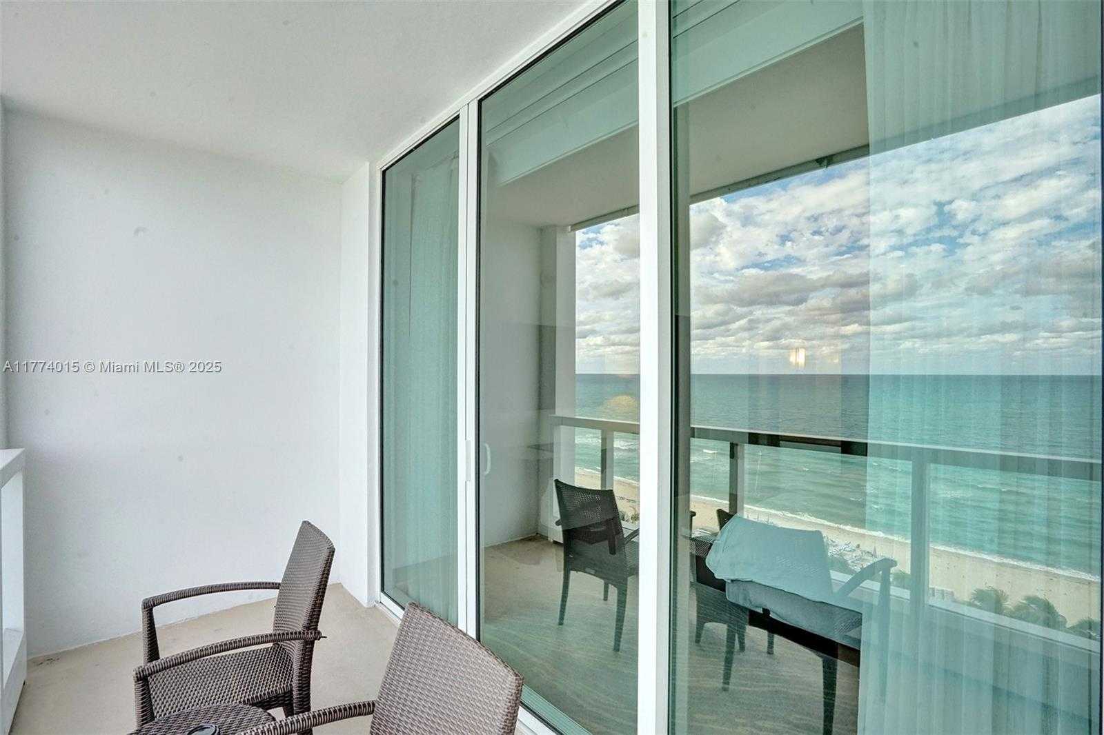 Small Image of 4391 COLLINS AVE #913/914, Miami Beach Number 57