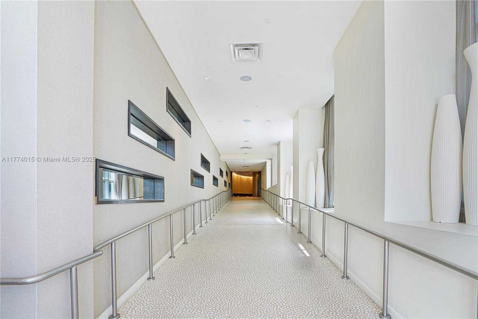 Small Image of 4391 COLLINS AVE #913/914, Miami Beach Number 86