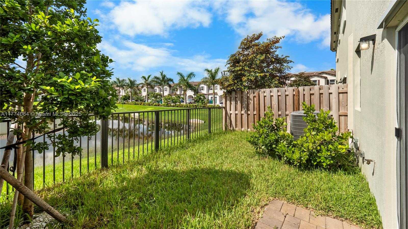 Small Image of 5534 NORTH WEST 27TH PL #1, Lauderhill Number 32