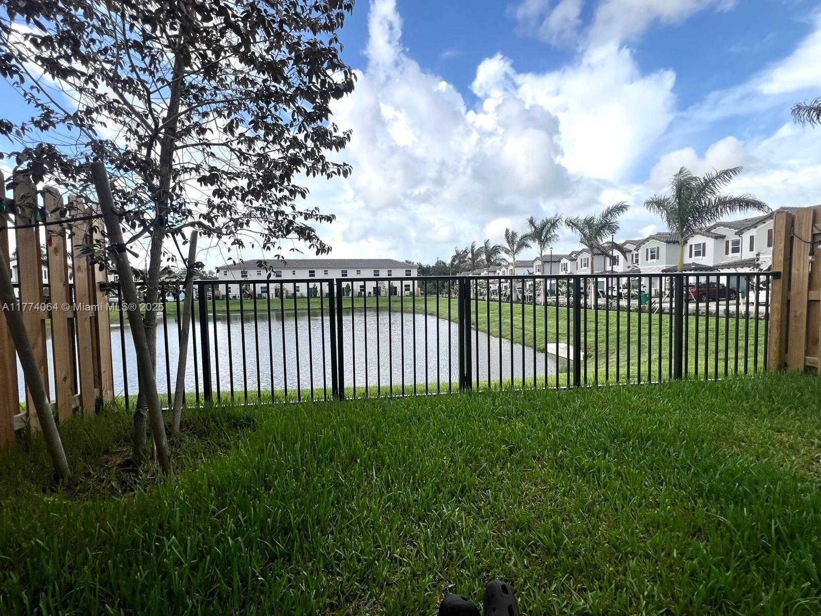 Small Image of 5534 NORTH WEST 27TH PL #1, Lauderhill Number 36