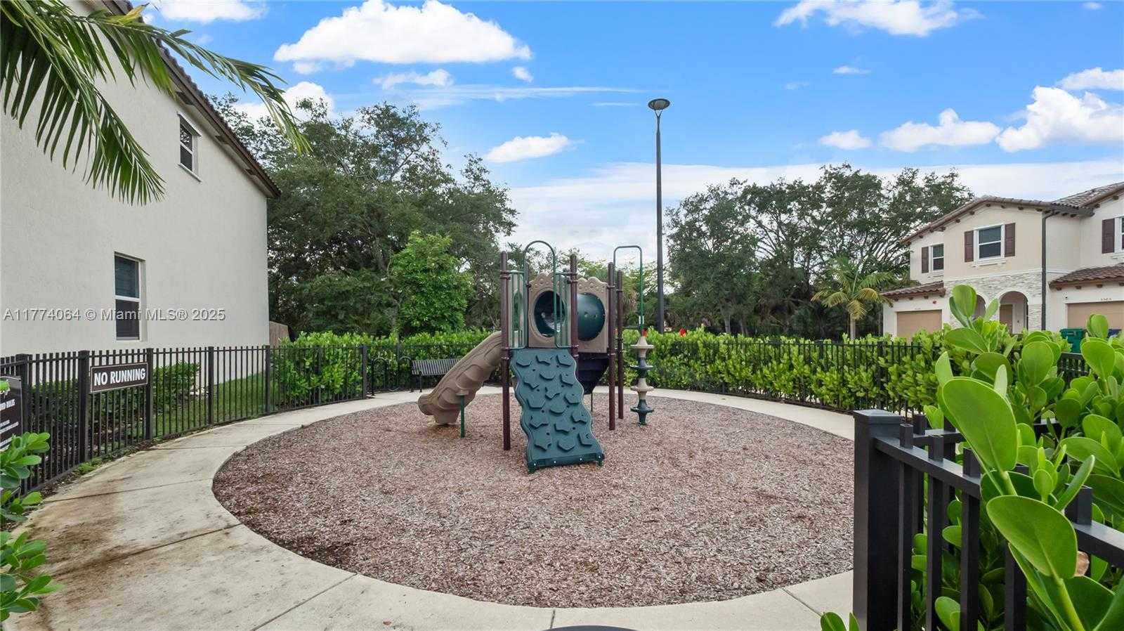 Small Image of 5534 NORTH WEST 27TH PL #1, Lauderhill Number 45