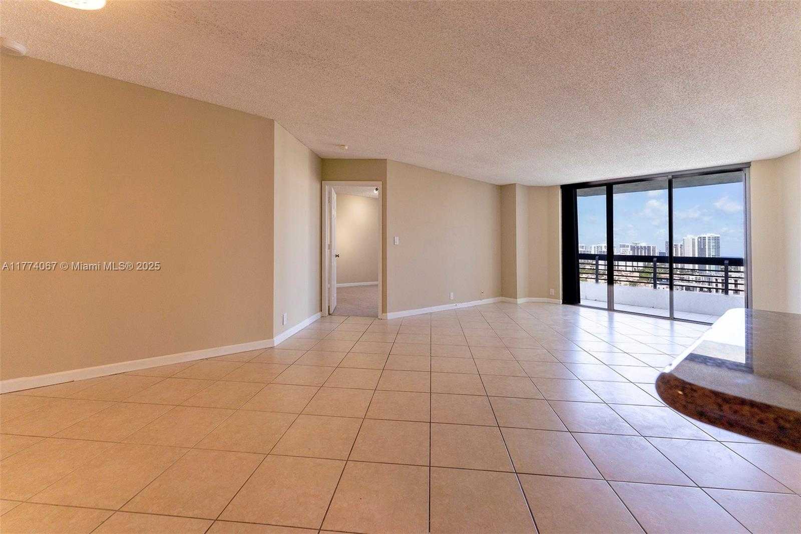 Small Image of 3530 MYSTIC POINTE DR #2207, Aventura Number 12