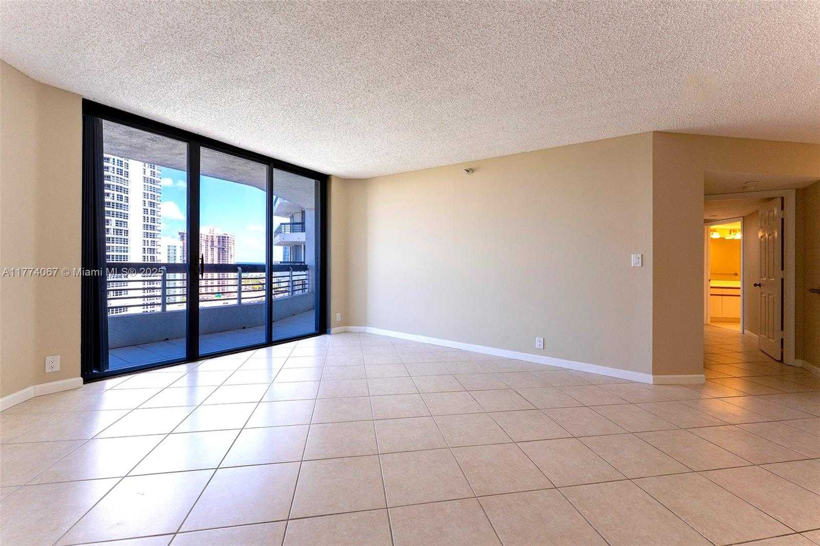 Small Image of 3530 MYSTIC POINTE DR #2207, Aventura Number 15