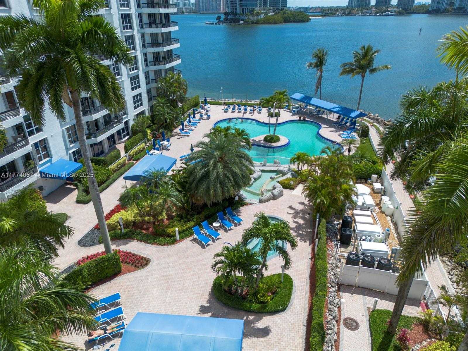 Small Image of 3530 MYSTIC POINTE DR #2207, Aventura Number 4