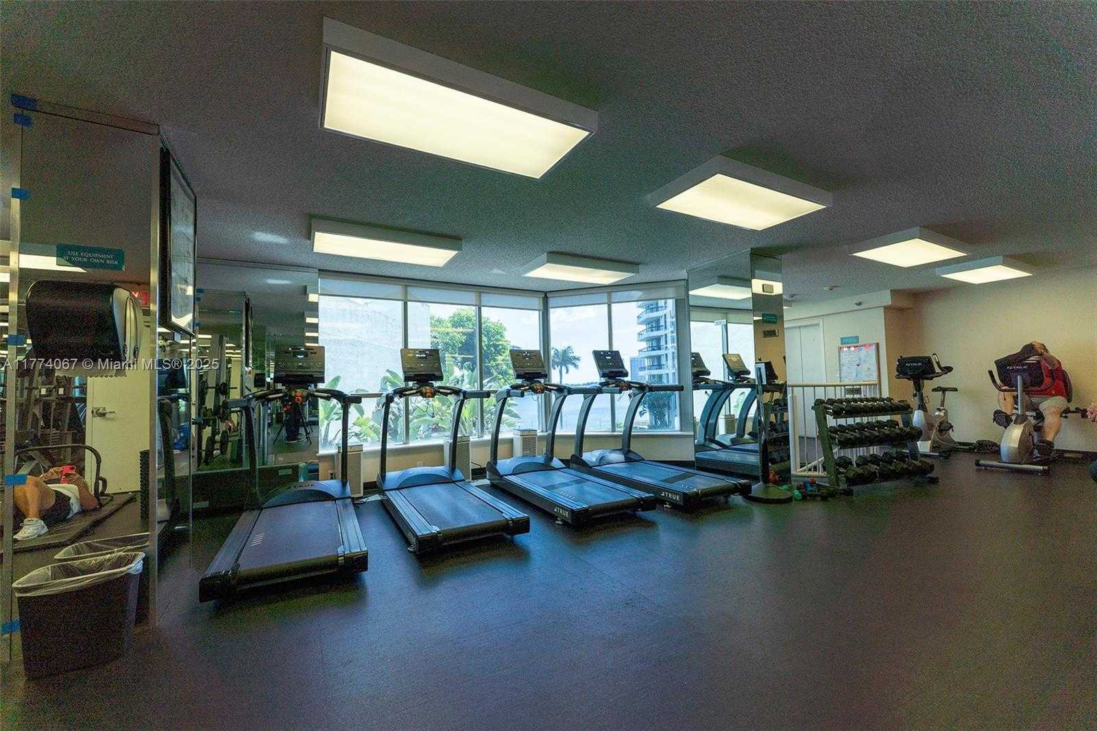 Small Image of 3530 MYSTIC POINTE DR #2207, Aventura Number 42