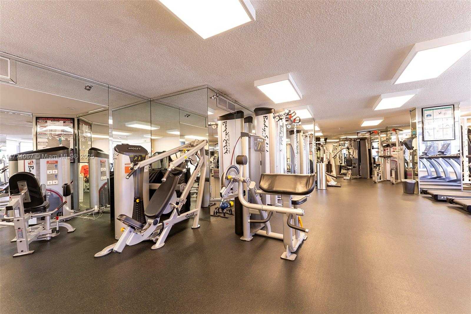 Small Image of 3530 MYSTIC POINTE DR #2207, Aventura Number 44