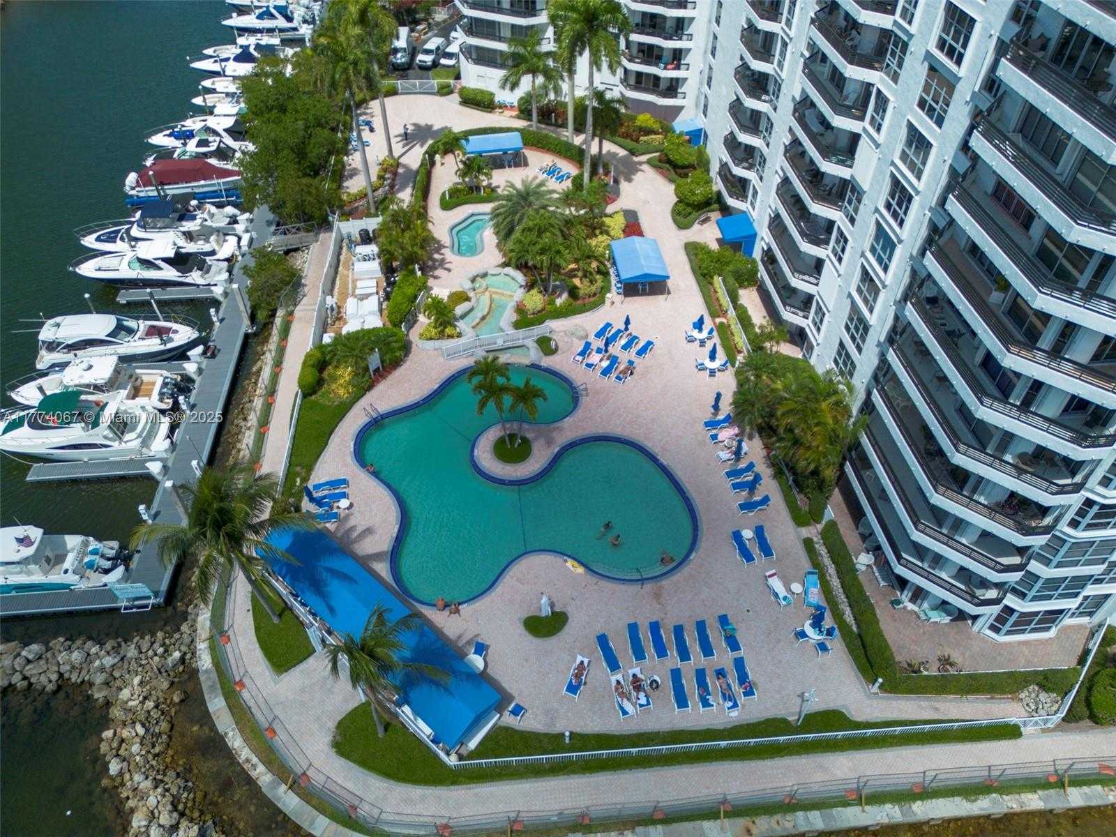 Small Image of 3530 MYSTIC POINTE DR #2207, Aventura Number 5