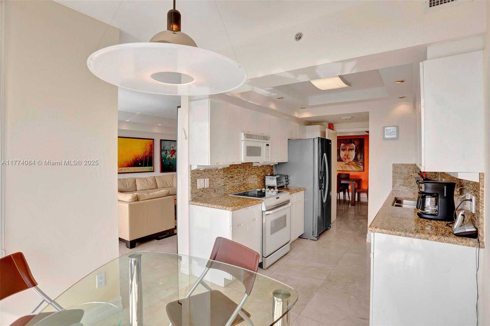 Small Image of 2000 ISLAND BLVD #503, Aventura Number 12