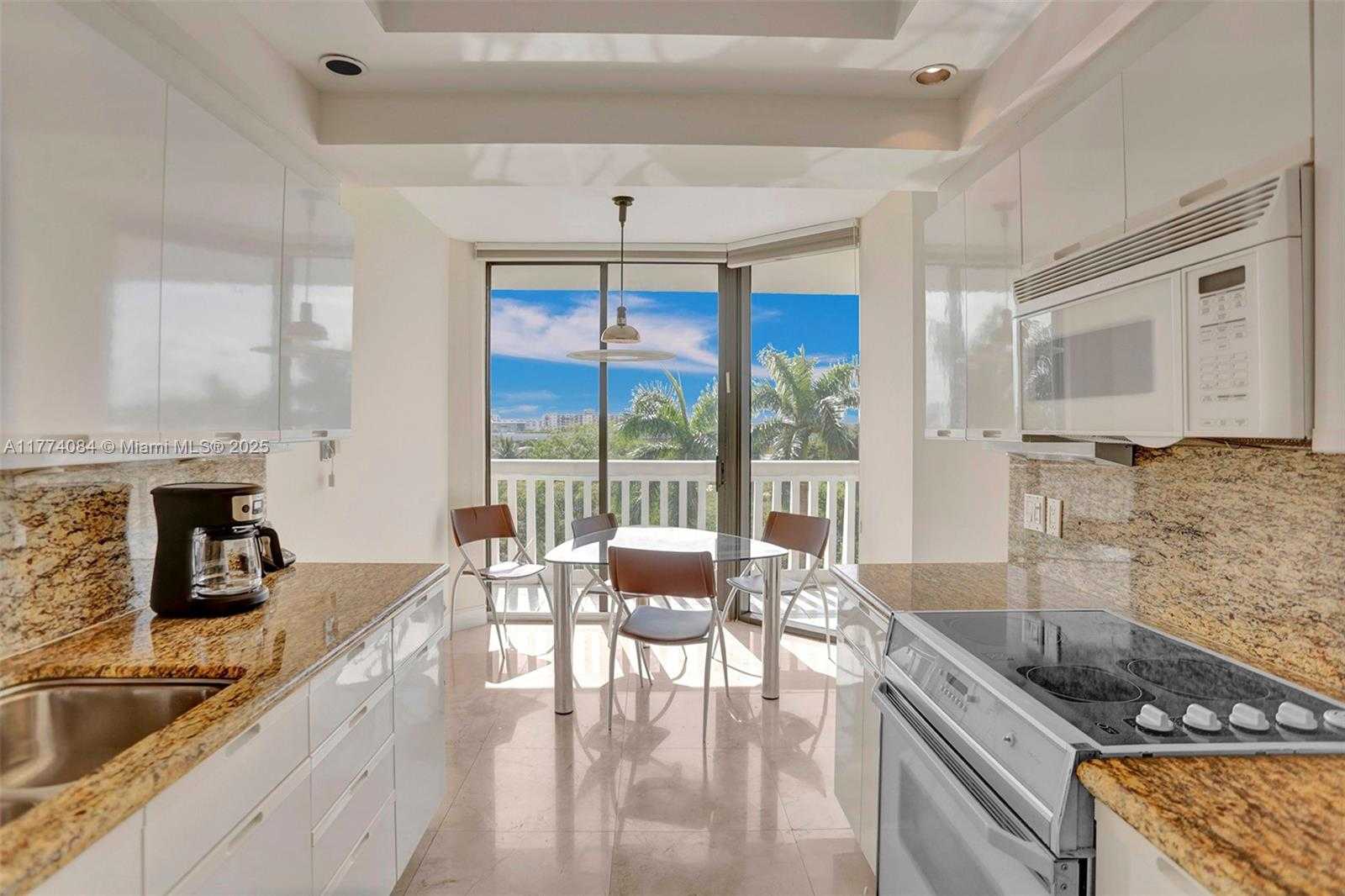 Small Image of 2000 ISLAND BLVD #503, Aventura Number 13