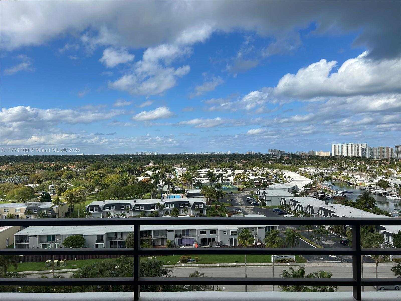 Small Image of 2500 PARKVIEW DR #1111, Hallandale Beach Number 18
