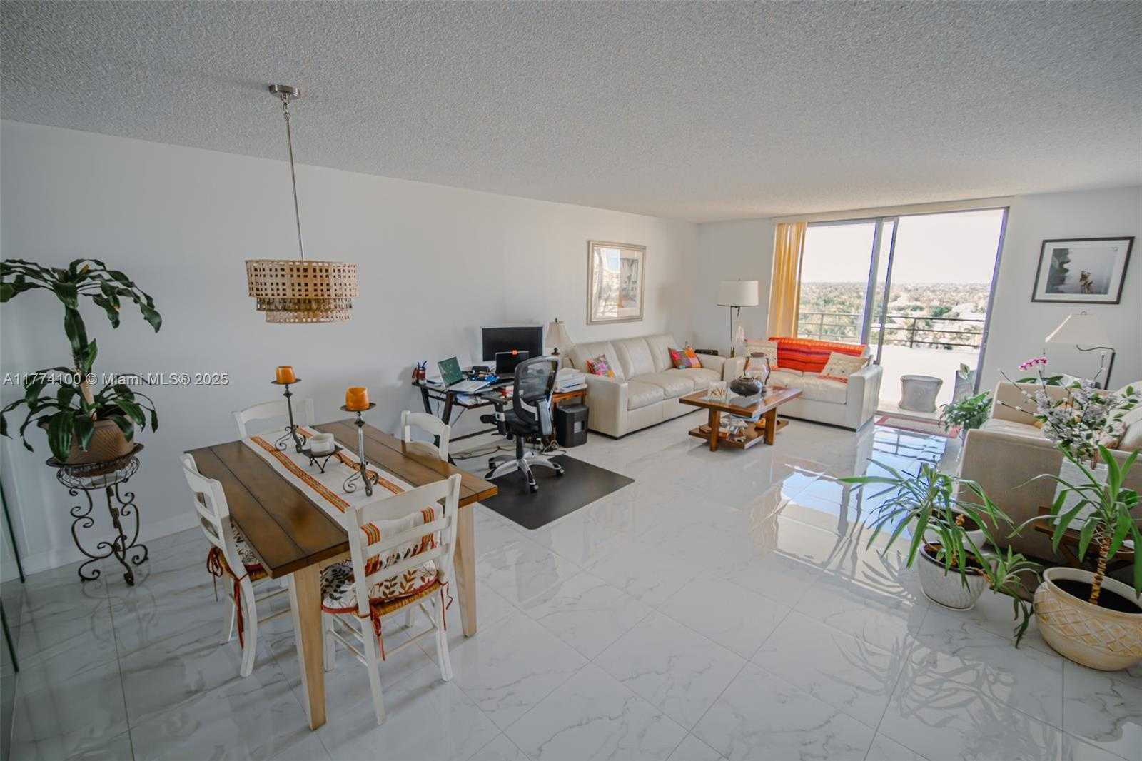 Small Image of 2500 PARKVIEW DR #1111, Hallandale Beach Number 2