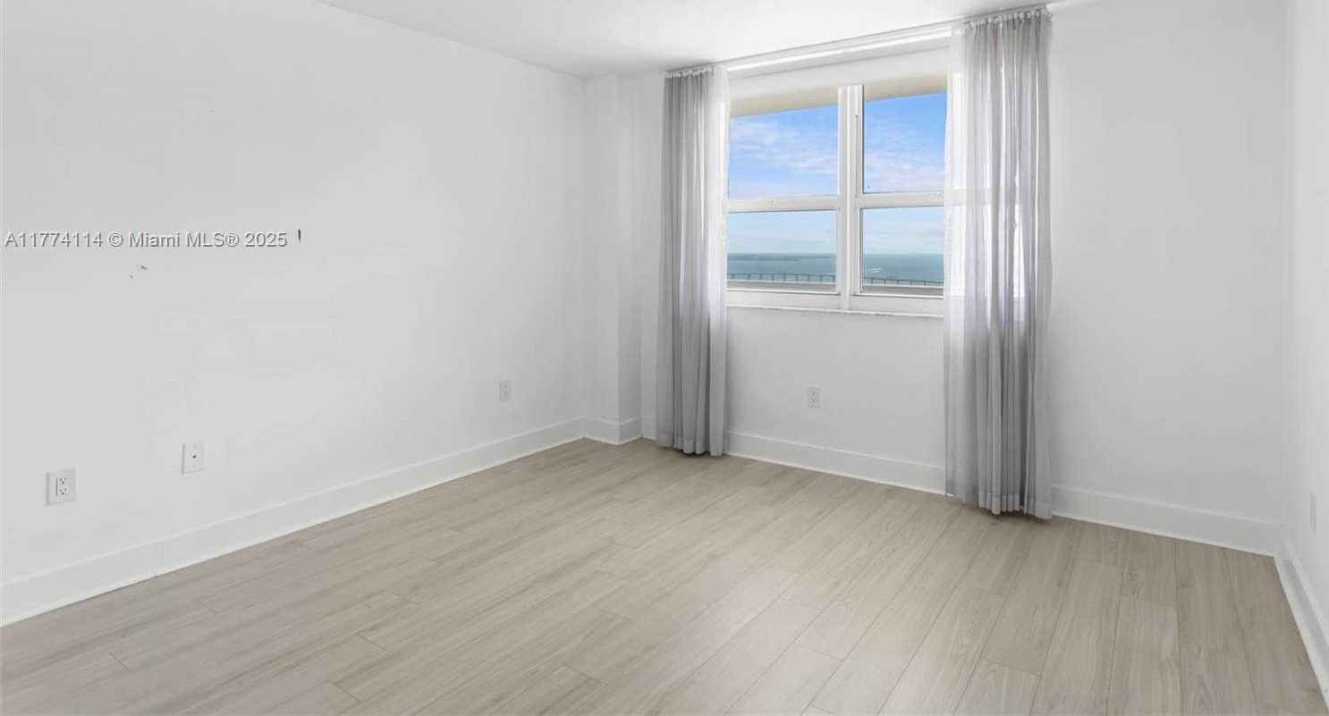 Small Image of 1155 BRICKELL BAY DR #3105, Miami Number 15