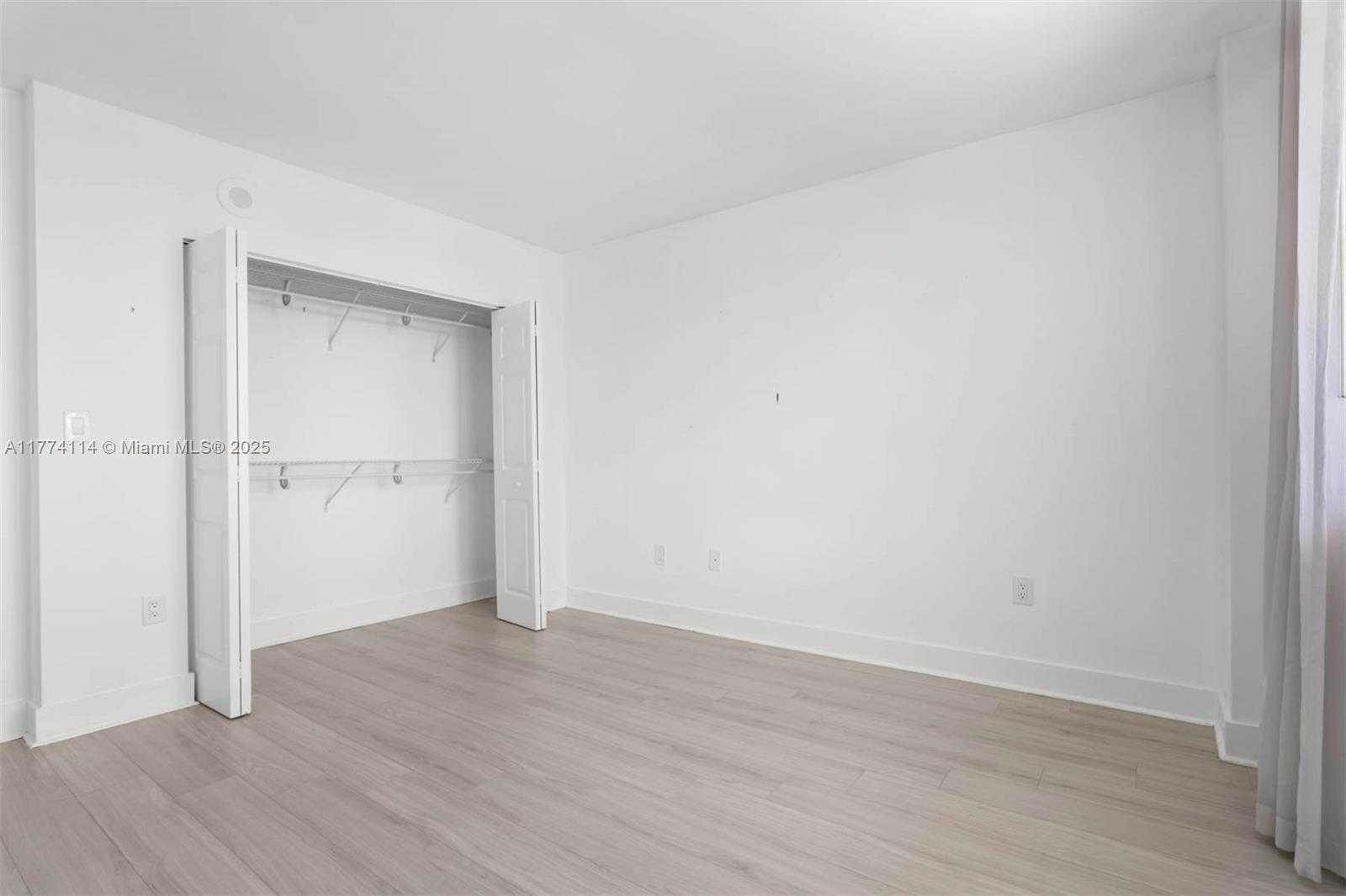 Small Image of 1155 BRICKELL BAY DR #3105, Miami Number 17