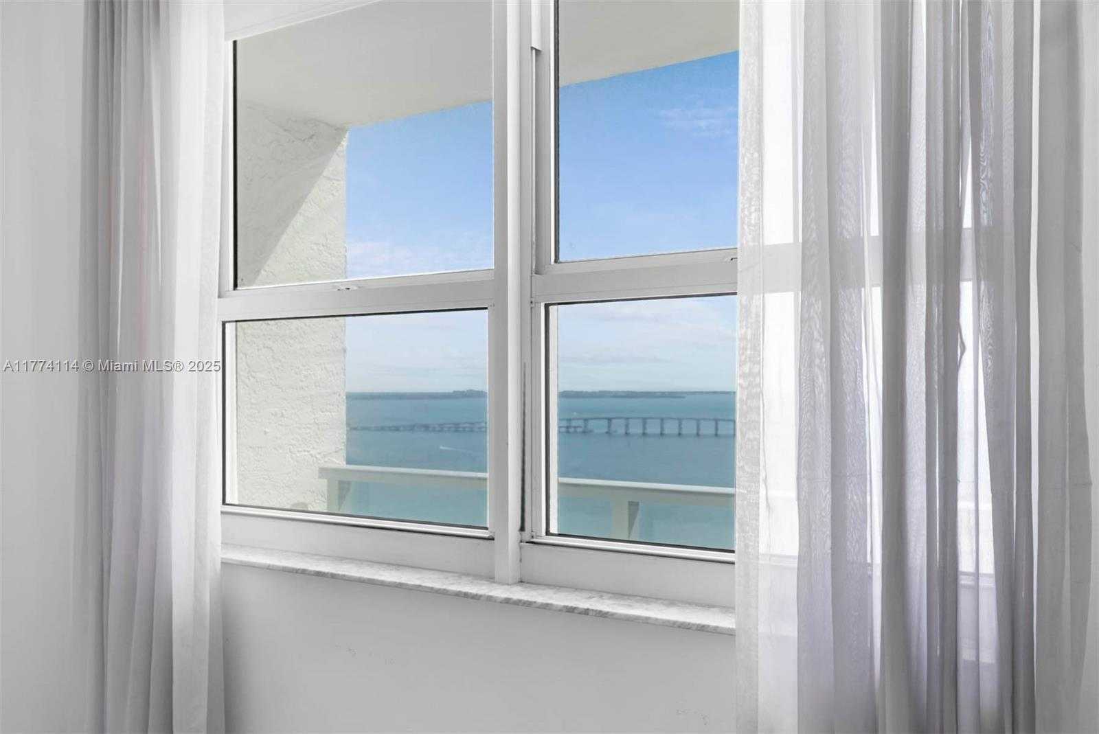 Small Image of 1155 BRICKELL BAY DR #3105, Miami Number 18