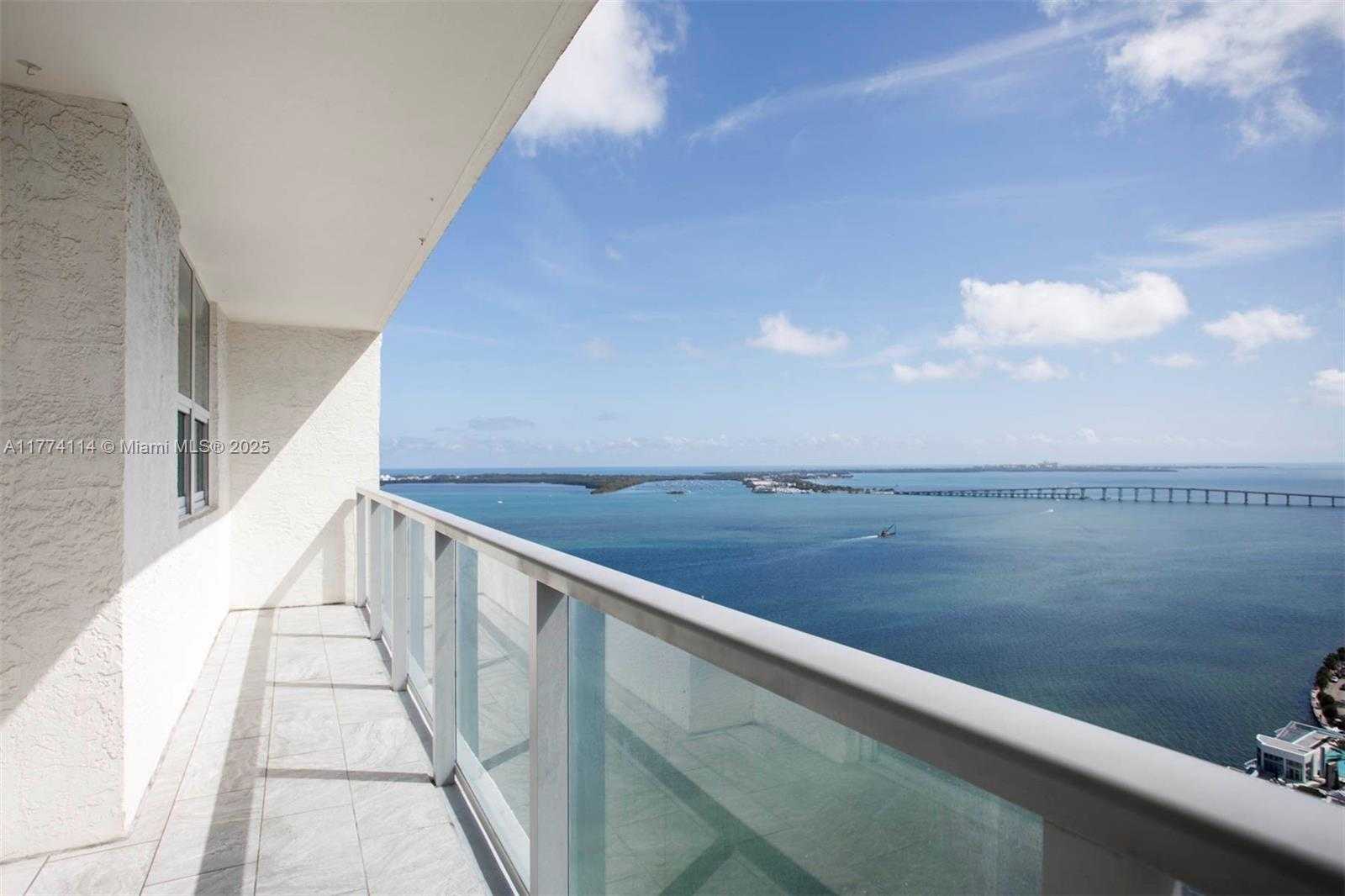 Small Image of 1155 BRICKELL BAY DR #3105, Miami Number 4