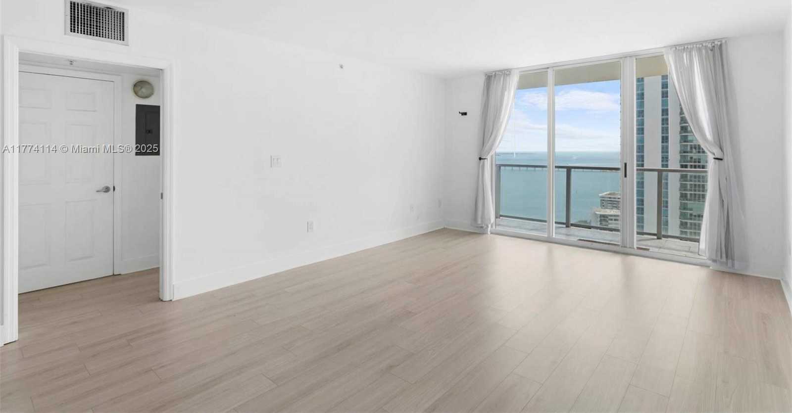 Small Image of 1155 BRICKELL BAY DR #3105, Miami Number 6